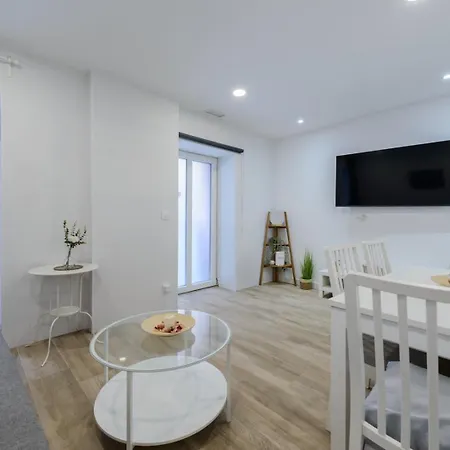 Guestready - Lindo Estudio Cerca Puerta De Toledo Madrid Exterior photo